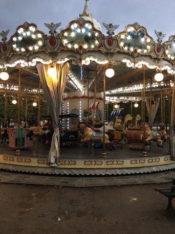 carousel_paris